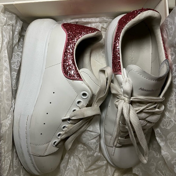 37.5 Alexander McQueen “oversized sneaker” - Picture 5 of 9